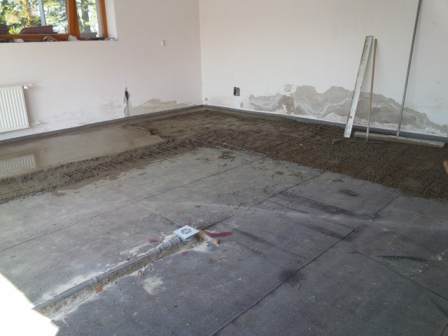 betonování podlahy v garáži v Bystřici